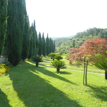 Lucilla Bed & Breakfast *