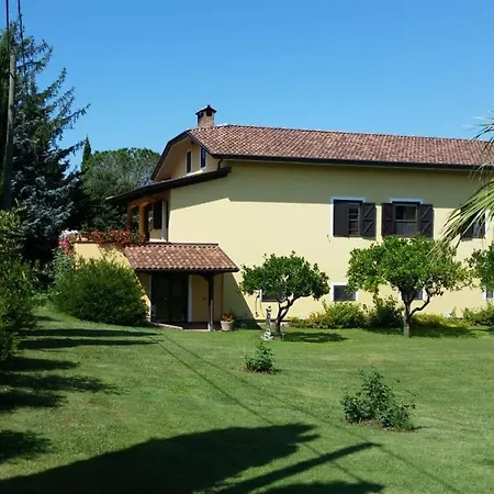 Lucilla Bed & Breakfast *