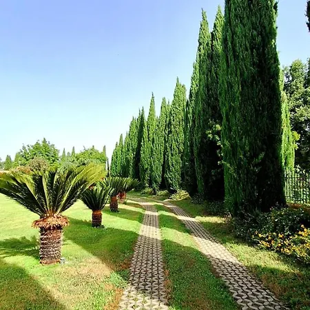 Lucilla Bed & Breakfast *